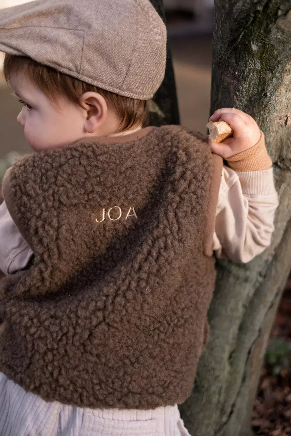 Alwero Bodywarmer Alpen Junior Bruin met naam